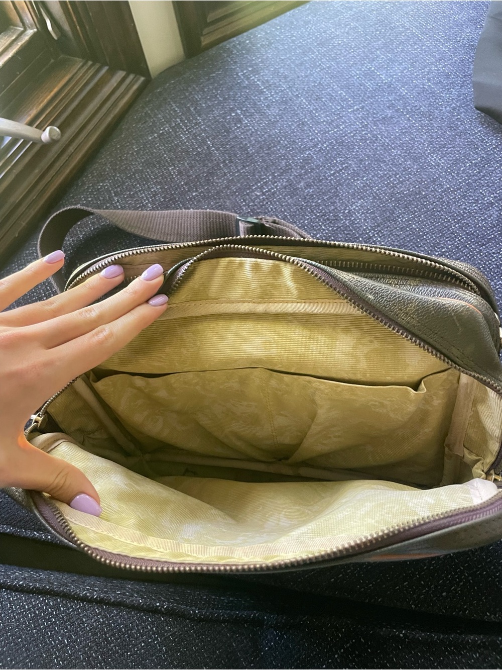 Vintage LOUIS VUITTON Reporter PM M45254 Shoulder Bag - Picture 8 of 9